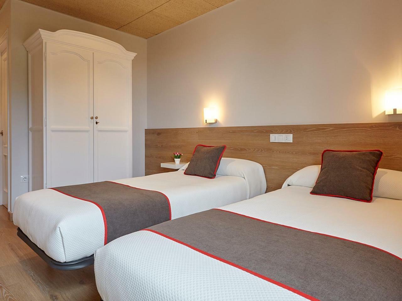 Hostal Nobadis Cervera  Exteriér fotografie