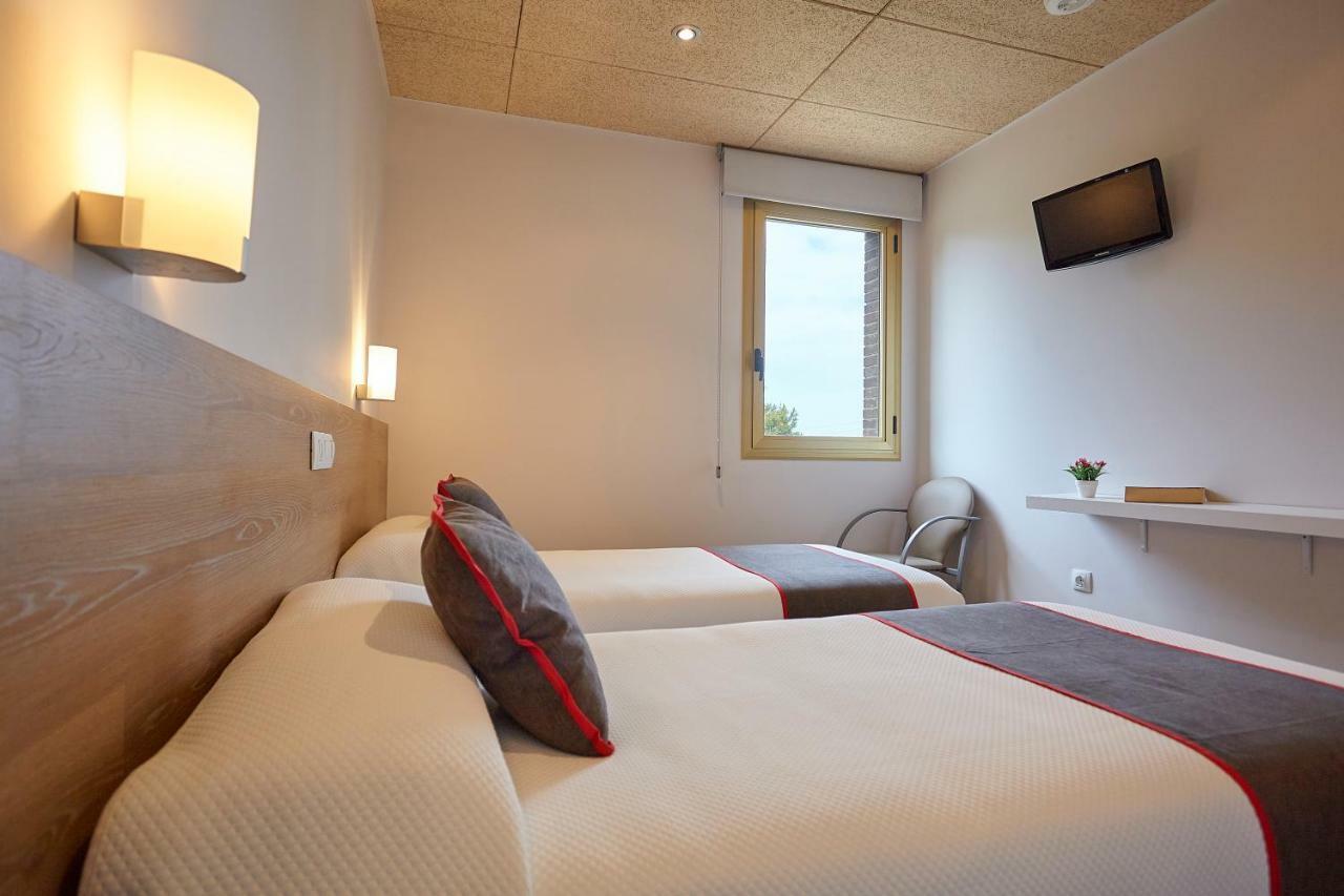 Hostal Nobadis Cervera  Exteriér fotografie