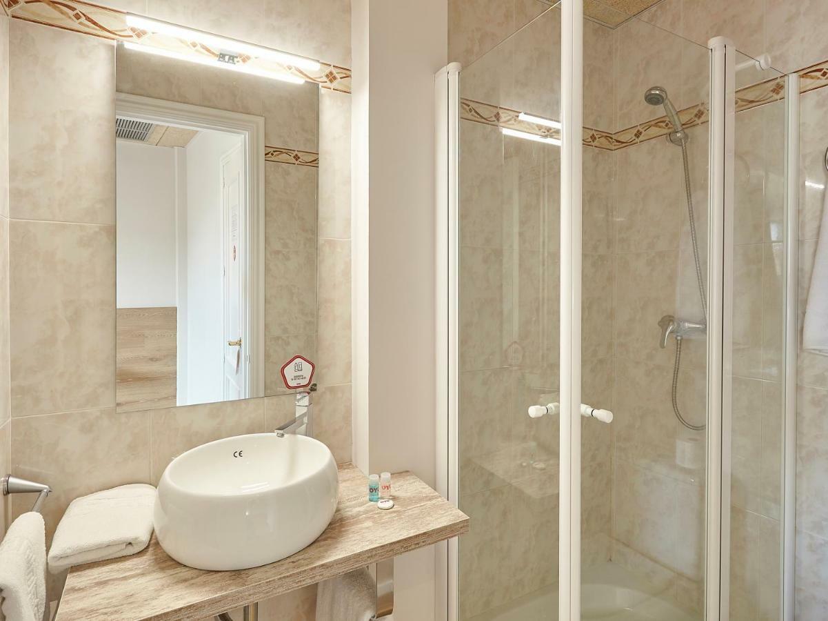 Hostal Nobadis Cervera  Exteriér fotografie
